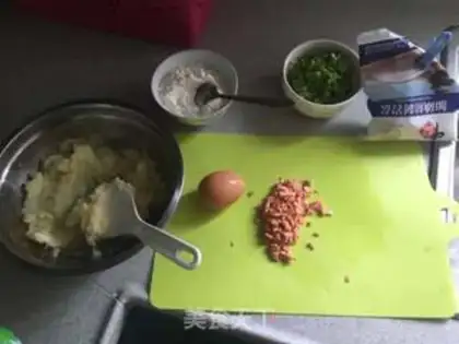 Make Egg potato step 1