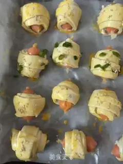 Make Sour sausage rolls step 4