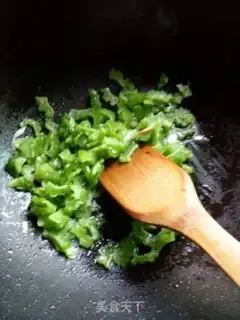Make Sausage eggs for bitter melons step 3