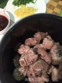Make Hot pig hoof step 1