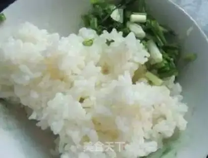 Make Old egg rice step 0