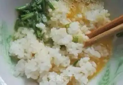 Make Old egg rice step 2