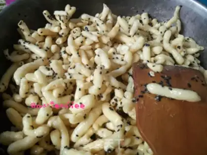 Make Black Sesame Sagima step 16