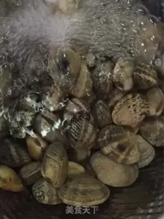 Make Spicy clams step 0