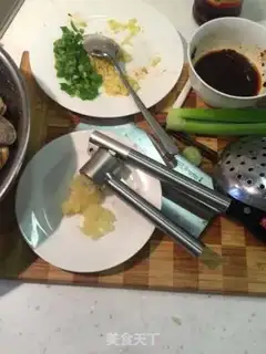 Make Spicy clams step 2