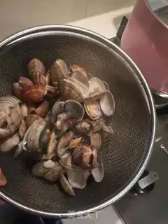 Make Spicy clams step 3