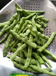 Make Scrambled beans step 0