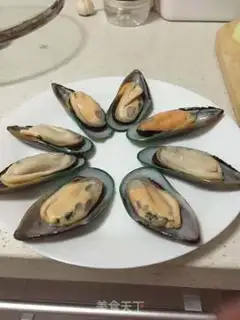 Make French cream mussels step 1