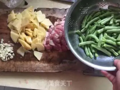 Make Five-flower noodles step 1