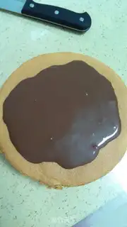 Make Chocolate noodle cake step 17