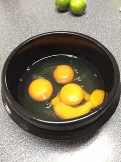 Make The stone pot steams eggs step 0
