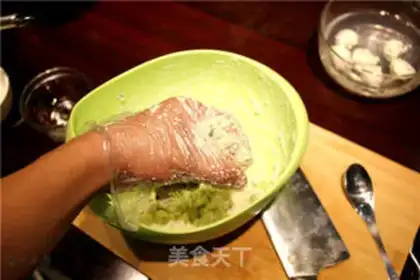 Make White Yuko step 6