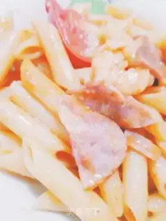 Make Tomato bacon macaroni step 1