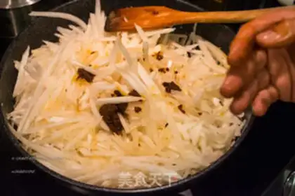 Make Spicy winter charms step 7