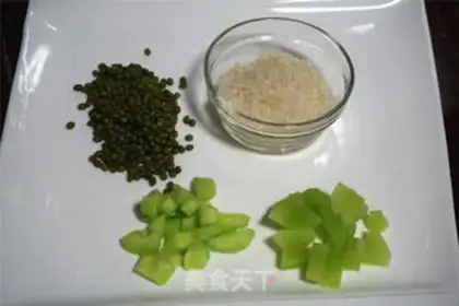 Make cucumber green soy step 1
