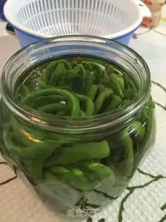 Make Pickled beans step 1