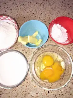 Make Mango lasagna cake step 0