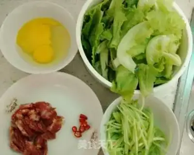 Make Red intestinal egg fried river powder step 0