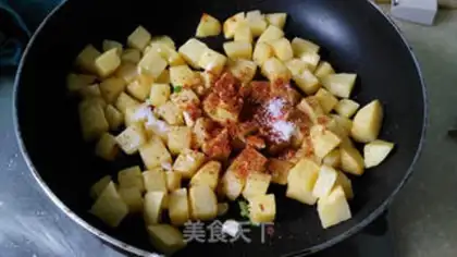 Make Spicy potatoes step 7