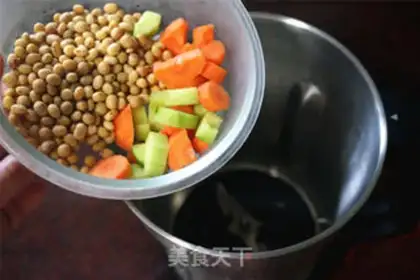 Make cucumber carrot soy sauce step 1