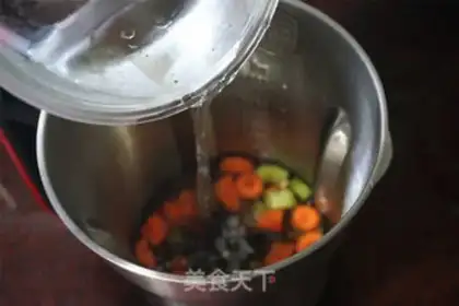 Make cucumber carrot soy sauce step 2
