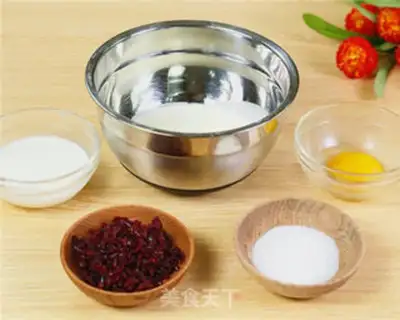 Make Cranberry cream ice cream step 0