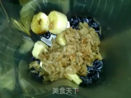 Make Blueberry banana, rye step 4