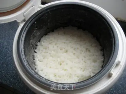Make Butter and ham sushi step 0