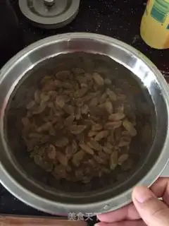 Make Hands on rice step 1