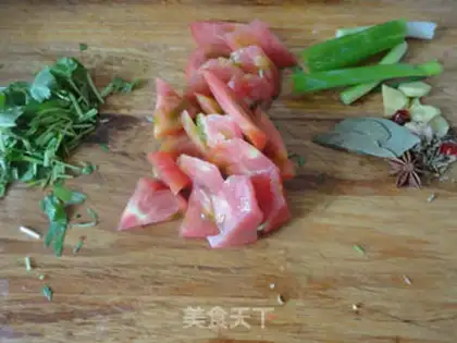 Make Tomato beef noodles step 1