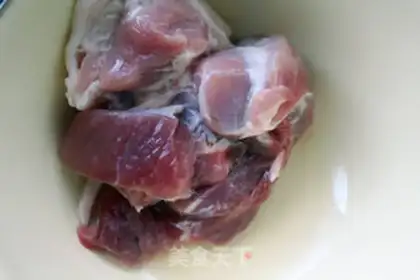 Make Four seasons of bean pork dumplings step 0