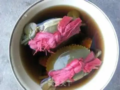 Make Boiled crabs step 1