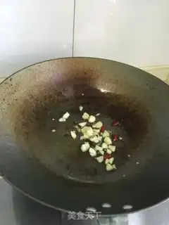 Make Clear the chicken caterpillar step 1