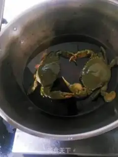 Make Boiled crabs step 2