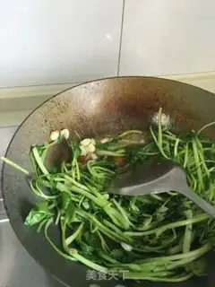 Make Clear the chicken caterpillar step 3