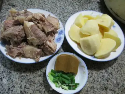 Make Potato steak soup step 0