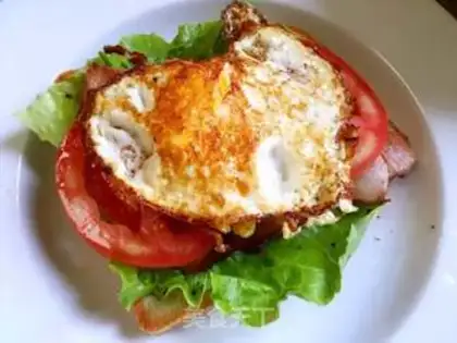 Make Bacon egg sandwich step 6
