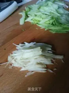 Make Fried celery step 1