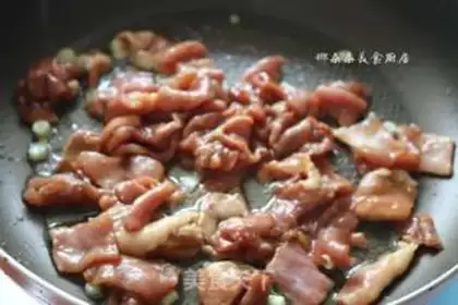 Make Pepper onion fried meat step 3