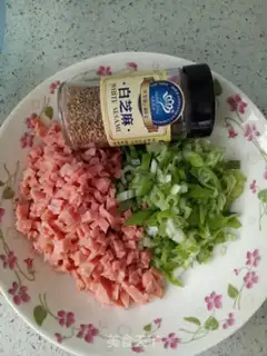 Make Onion ham pumpkin roll step 0