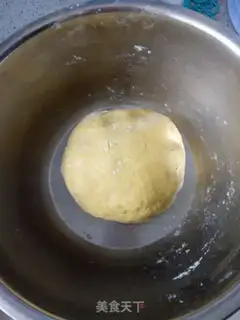 Make Onion ham pumpkin roll step 3