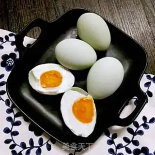 Make A duck egg step 7