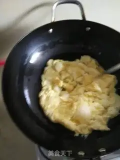 Make Eggs and peppers step 1