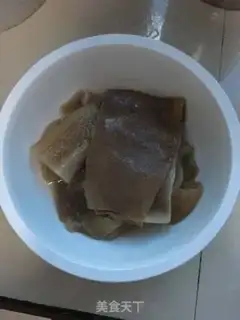 Make Spicy pig skin step 1