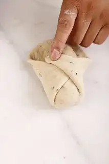 Make Japanese groceries and nut bread step 9
