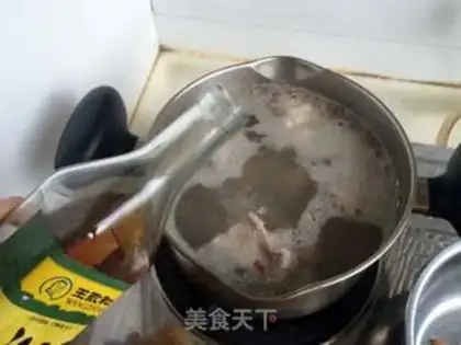 Make The tungsten is made of pig bones step 2
