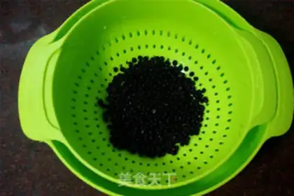 Make Black bean milk step 1