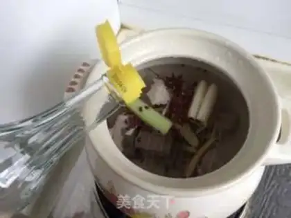 Make The tungsten is made of pig bones step 8