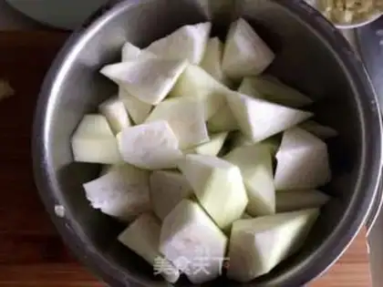 Make The tungsten is made of pig bones step 11