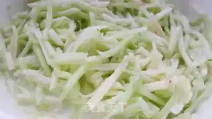Make Yogurt lemon cucumber salad step 5